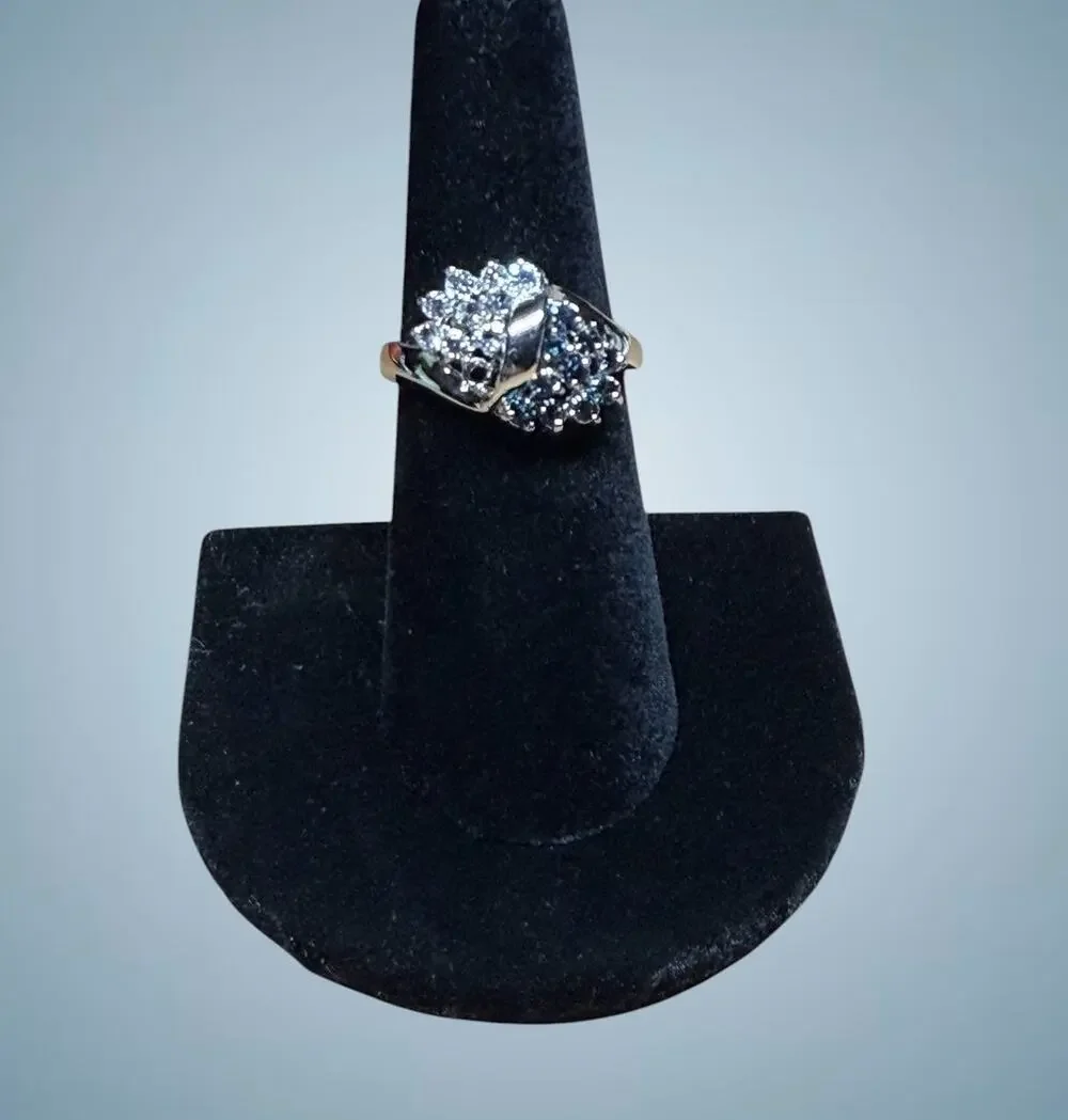 Vintage Blue Clear Floral Cluster Crossover 7.5 Ring Silver Tone Gift Box